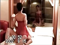 Coreano milf traizoando marido con branco mozo