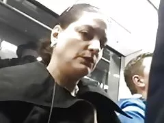 Madura señora lle gusta protuberancia..ela non podo deixar de mirar